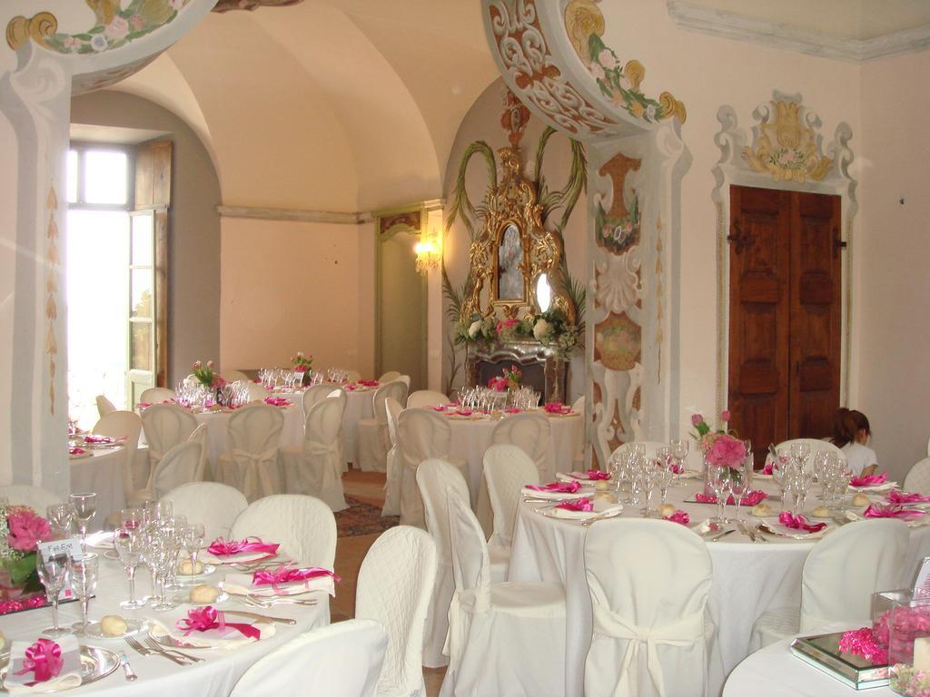 Castello Di Frassinello B&B 레스토랑 사진